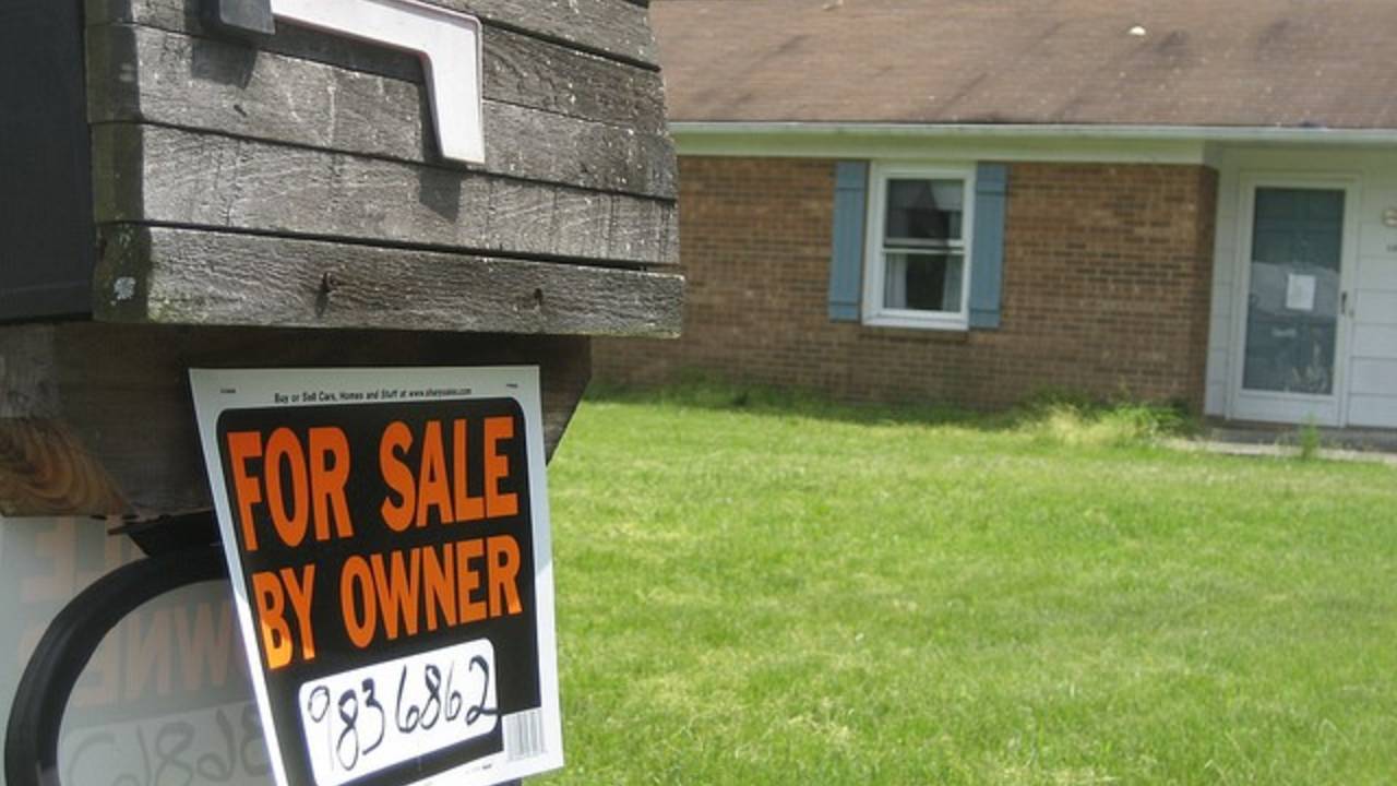 Homes_For_Sale_In_Farmington_Hills-Hire_A_Real_Estate_Agent.jpg