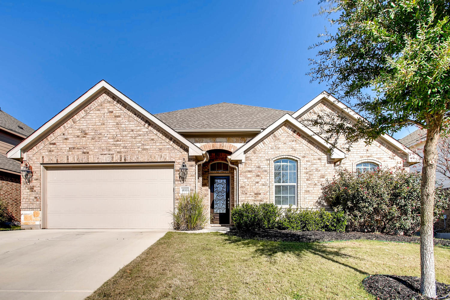 Spacious Single Story Home in Falcon Pointe for Sale!