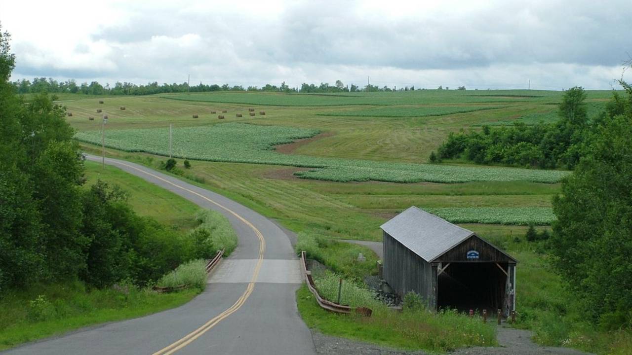 covered-bridge-littleton-maine.png