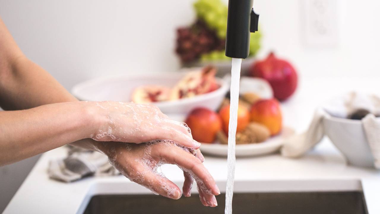 hand-washing-in-the-kitchen.jpg
