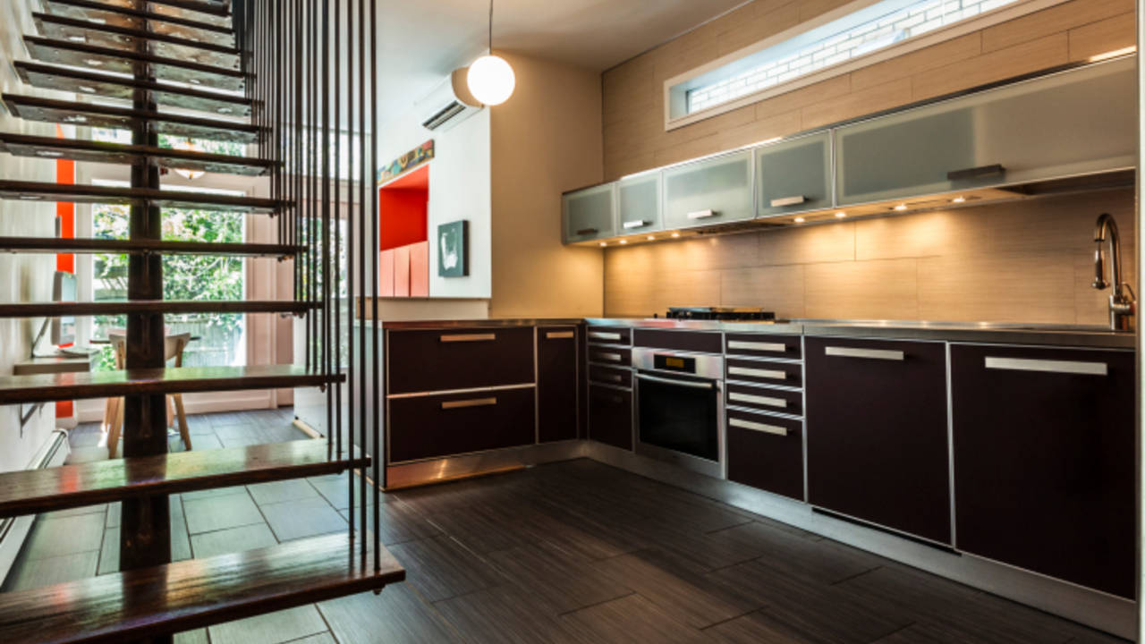 The_Pros_and_Cons_of_Buying_a_New_Home_Versus_Buying_Pre-owned.jpg