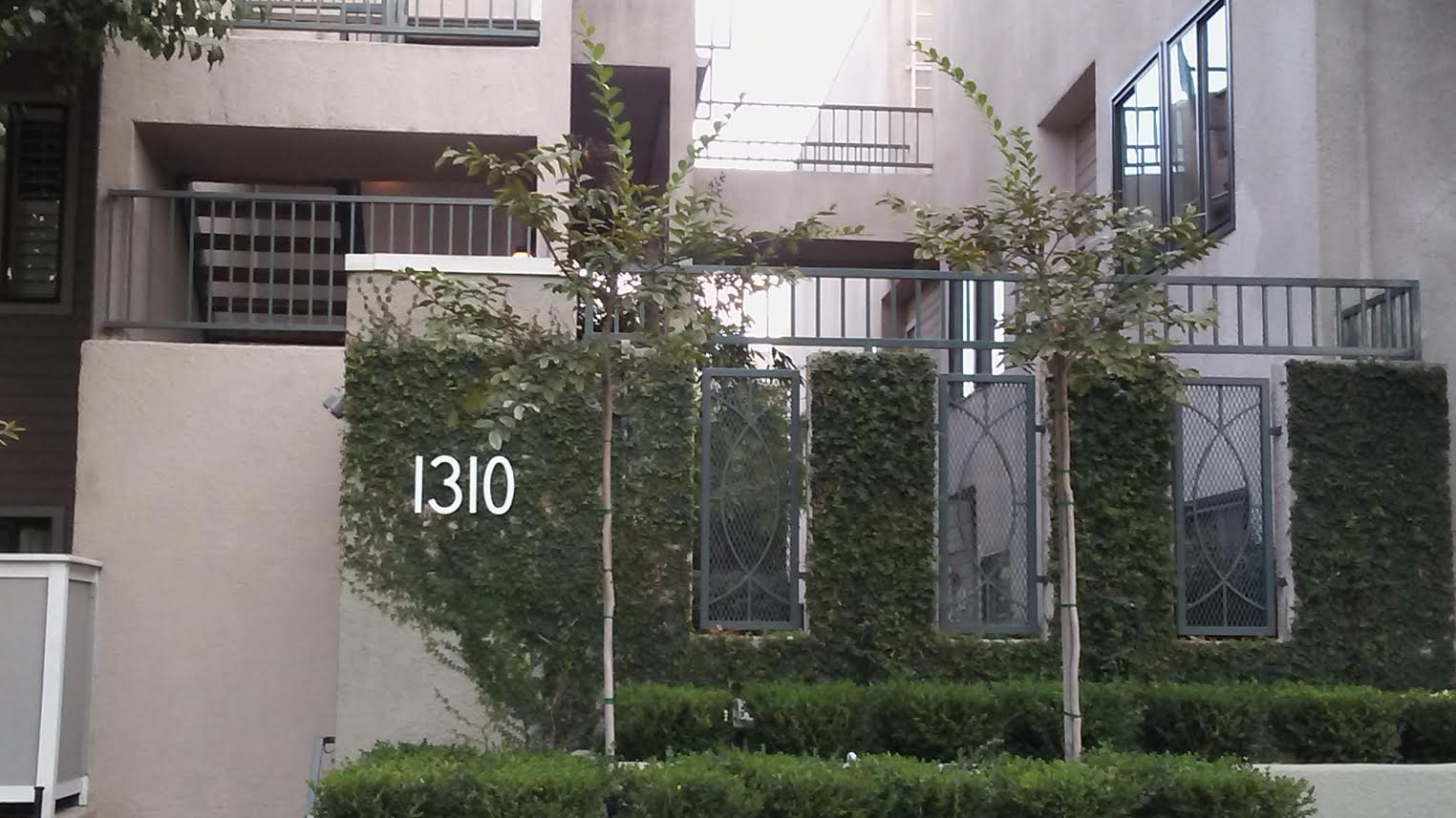 The Groves of Pasadena Condo Complex