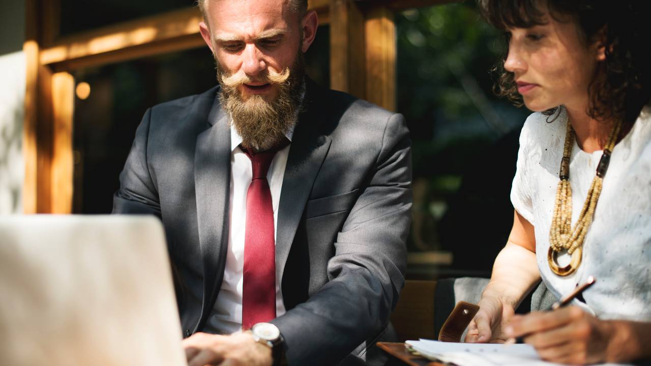 assistant-beard-boss-630836.jpg