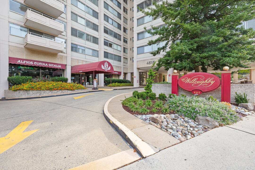 4515_Willard_Ave_1203_Chevy_Chase_MD-3982.jpg-FULL.JPG