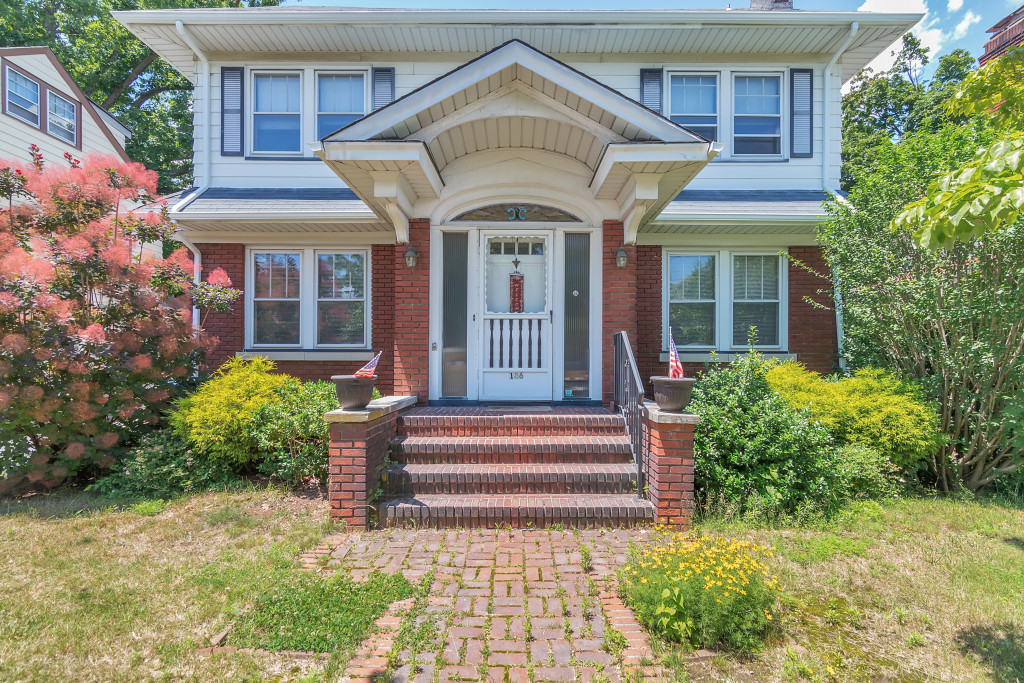 Kip Farm Rutherford Colonial at 186 Mortimer Ave