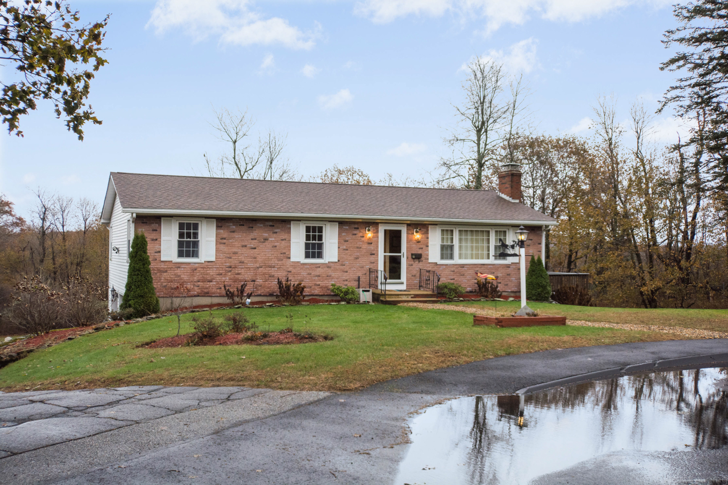 Open houses in Paxton this weekend!