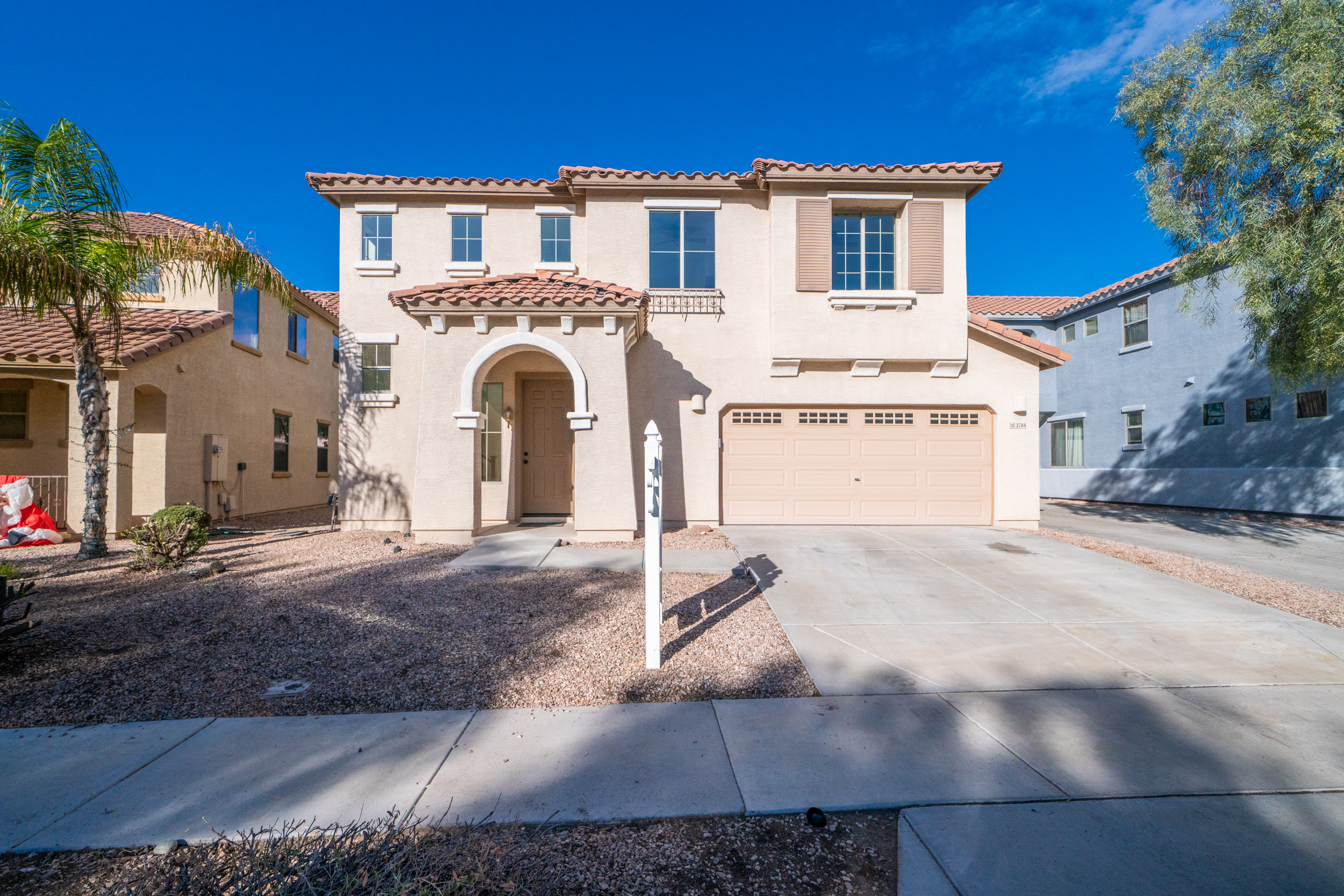 Updated 3 Bed 2.5 Ba Power Ranch Home w/ Open Floorplan