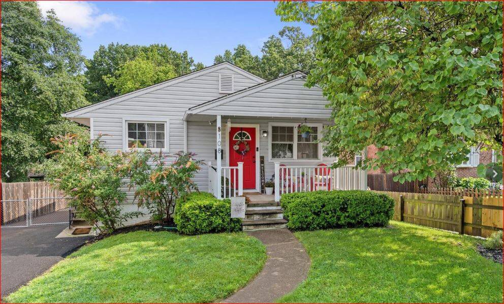 Kiss_house_front_for_blog_8.30.23.JPG