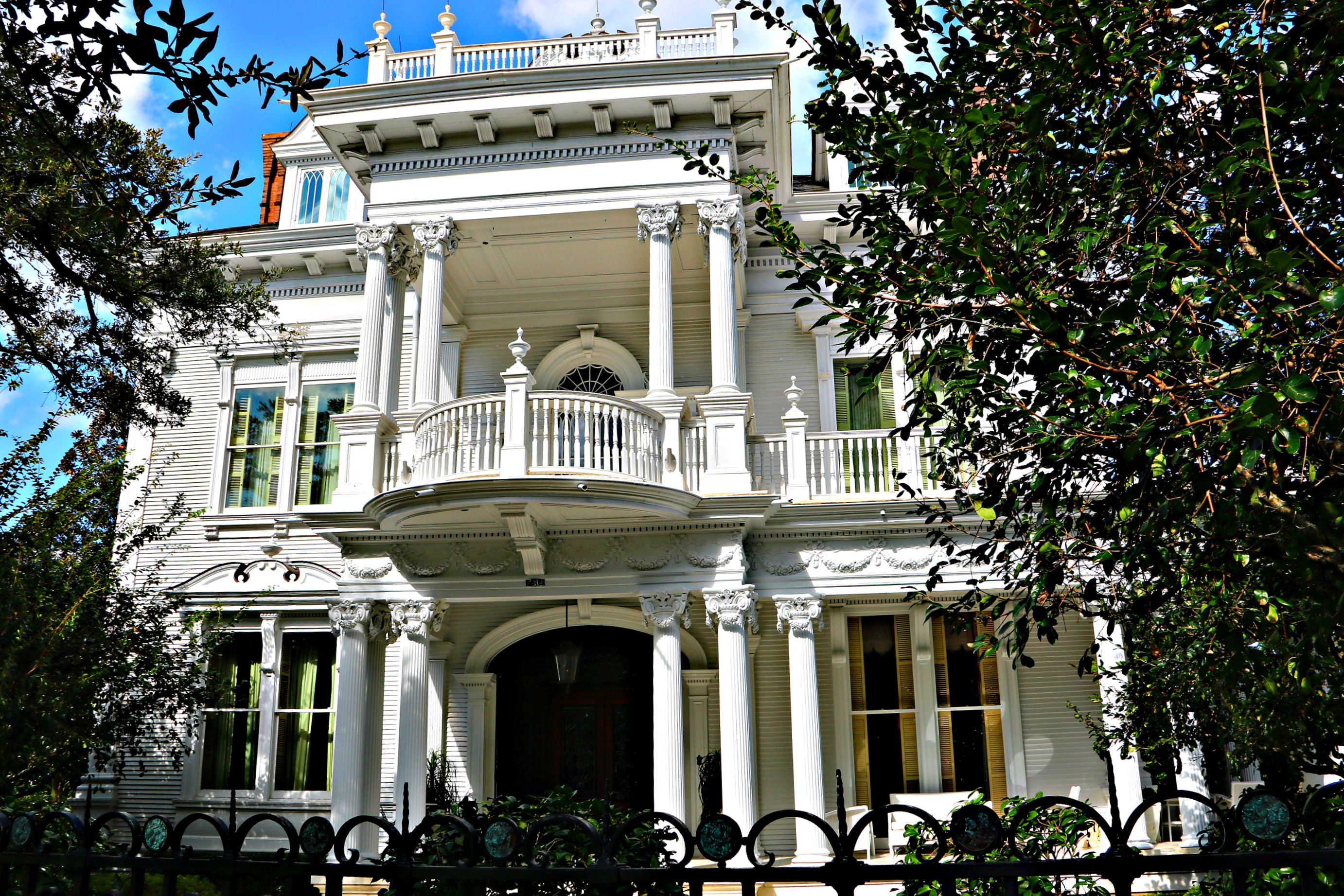 2100 St. Charles Ave. Condos in Uptown New Orleans