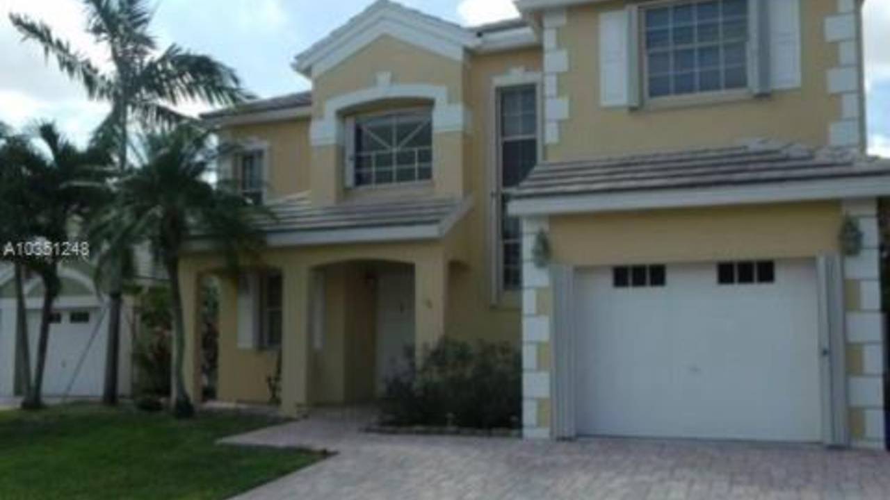390_Somerset_Way.jpg