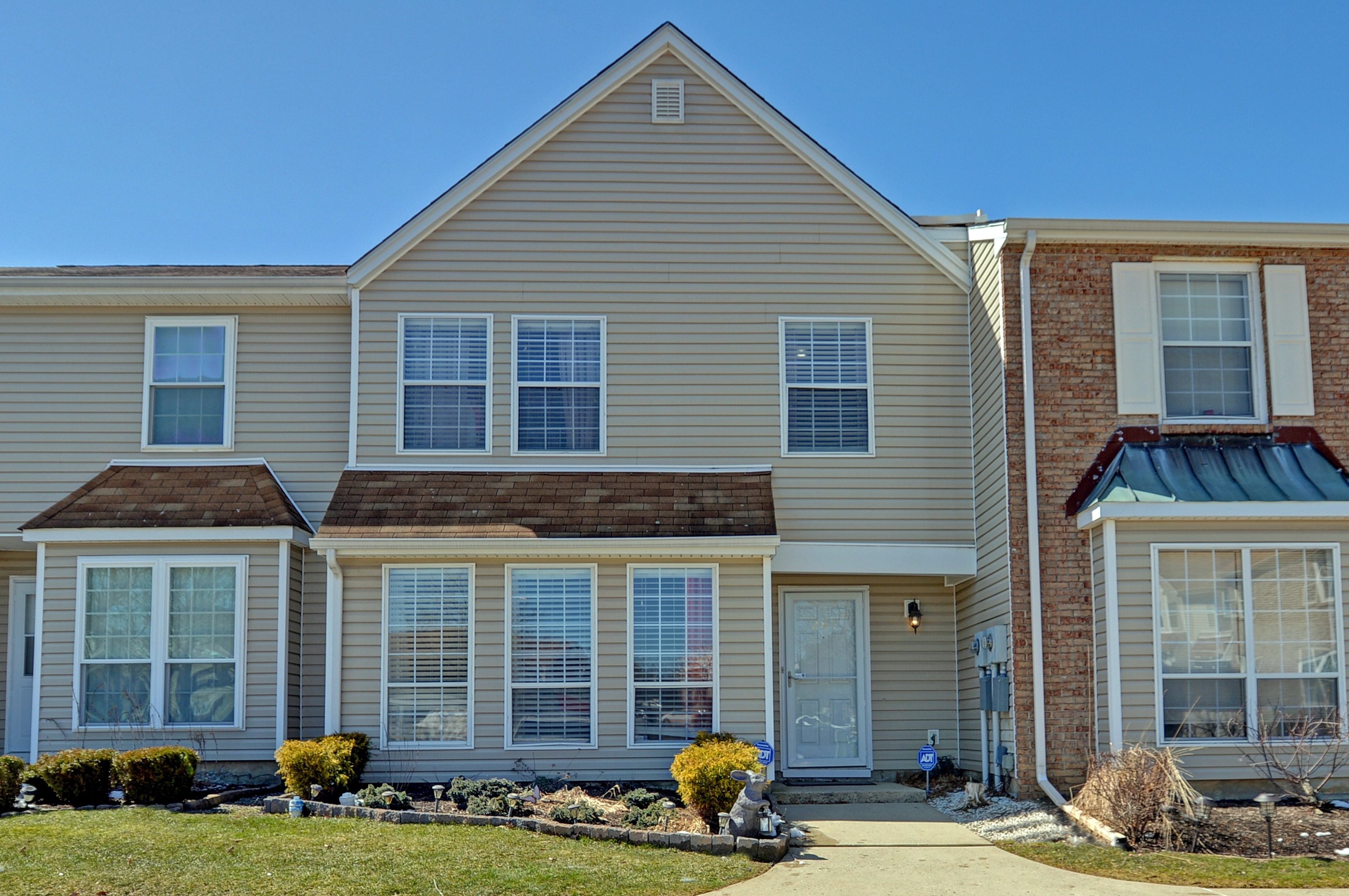 NEW LISTING! 287 Stratford Place Marlboro, NJ