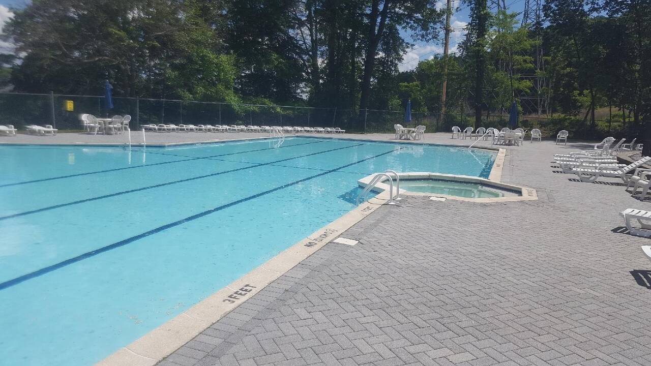 pool_2.jpg