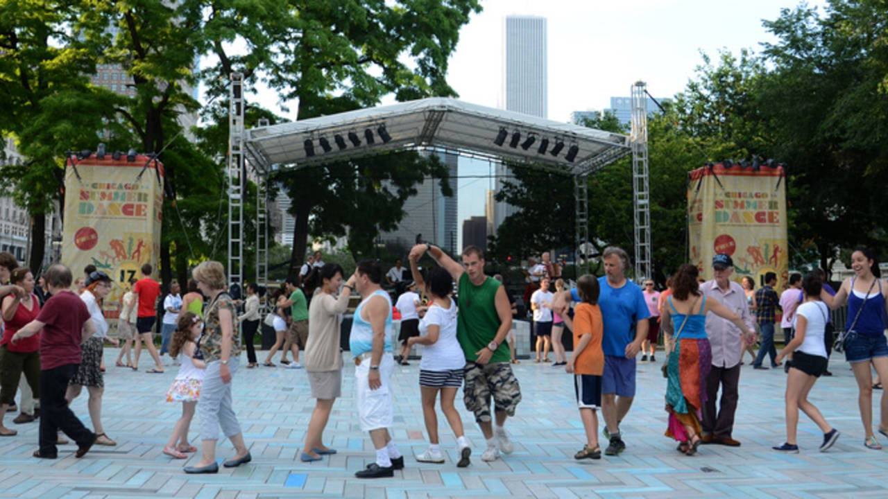 July-Chicago-Festivals-Chicago-Summer-Dance.jpg