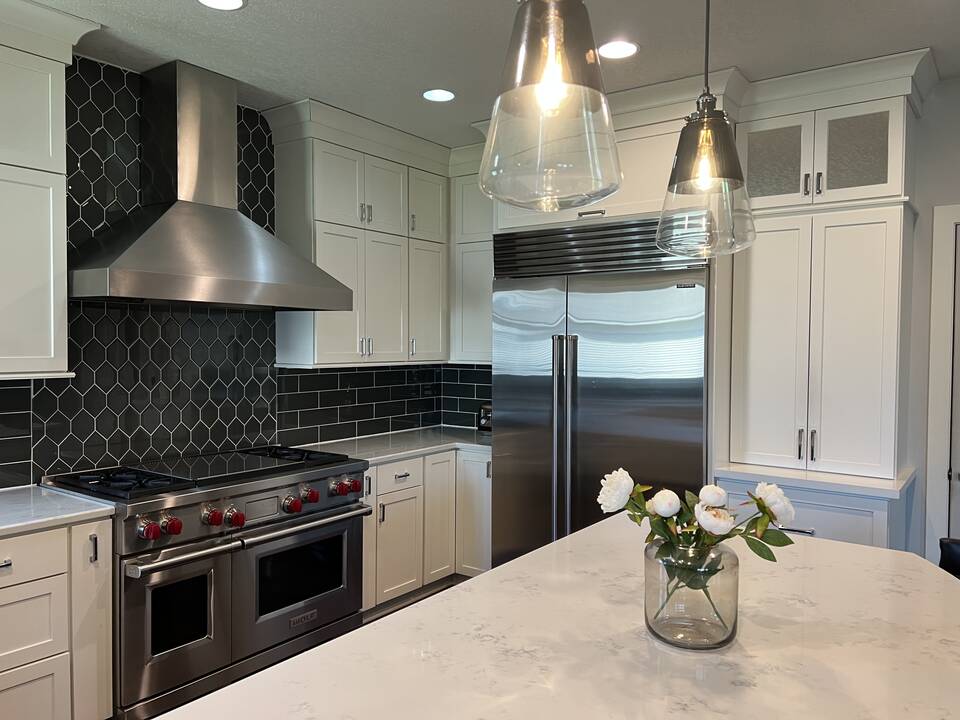 Chefs_kitchen_in_this_St_Michael_home.jpg