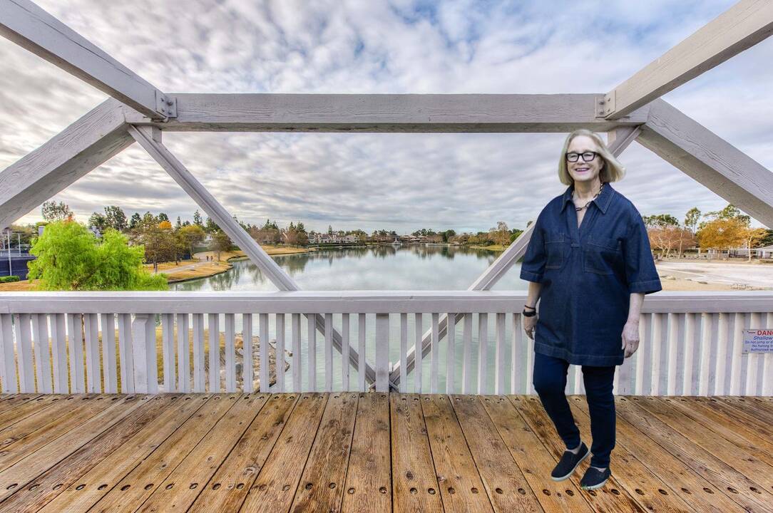 debbie_sagorin_on_north_lake_bridge_in_woodbridge_irvine.jpg