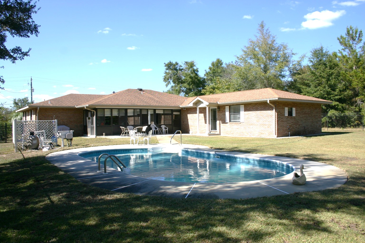 Brick Beauty w/ pool in Sunny Hills, FL