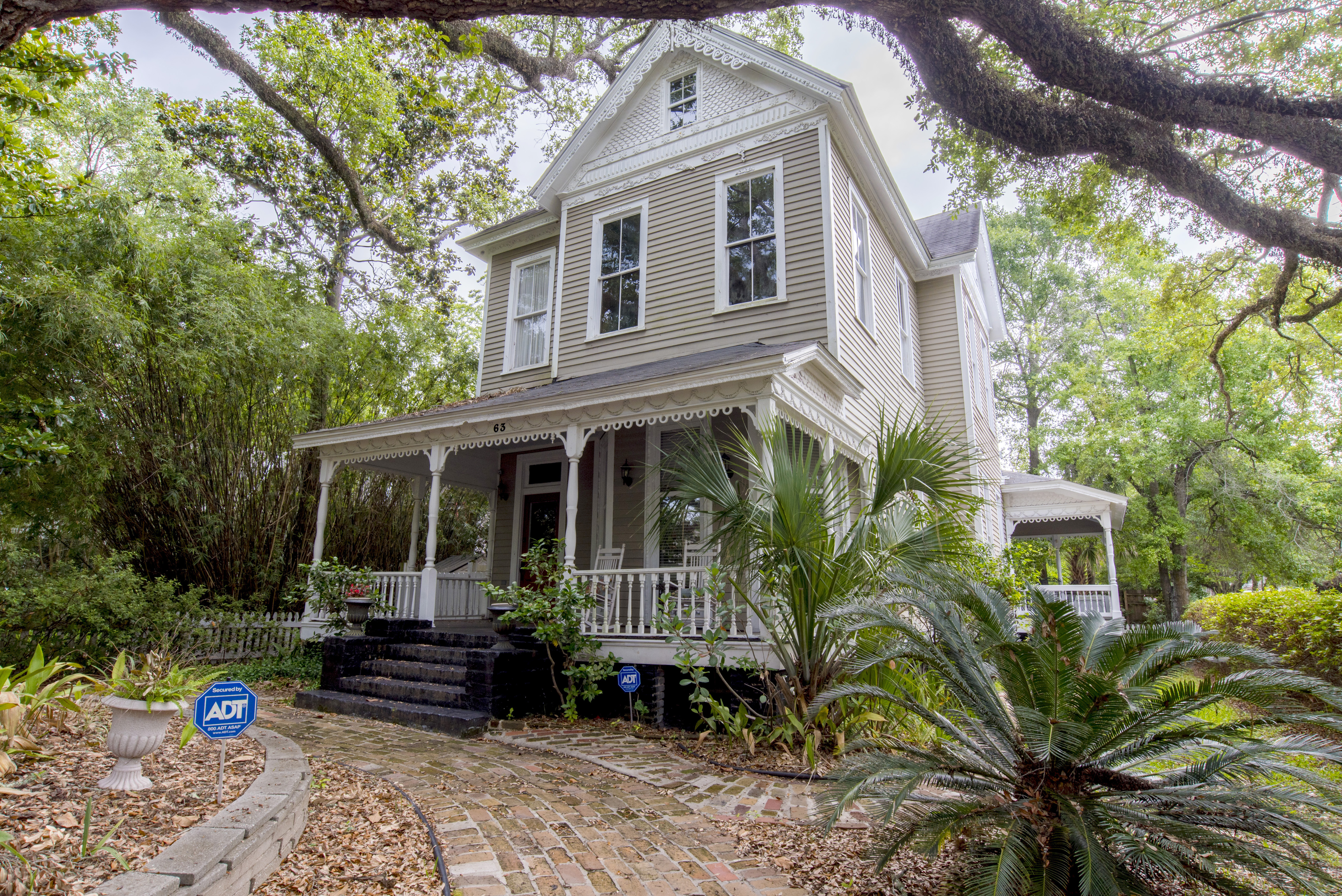 Home in Old Dauphin Way Mobile by Jason Will Real Estat