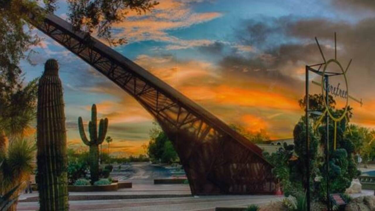 Carefree_Sundial.jpg