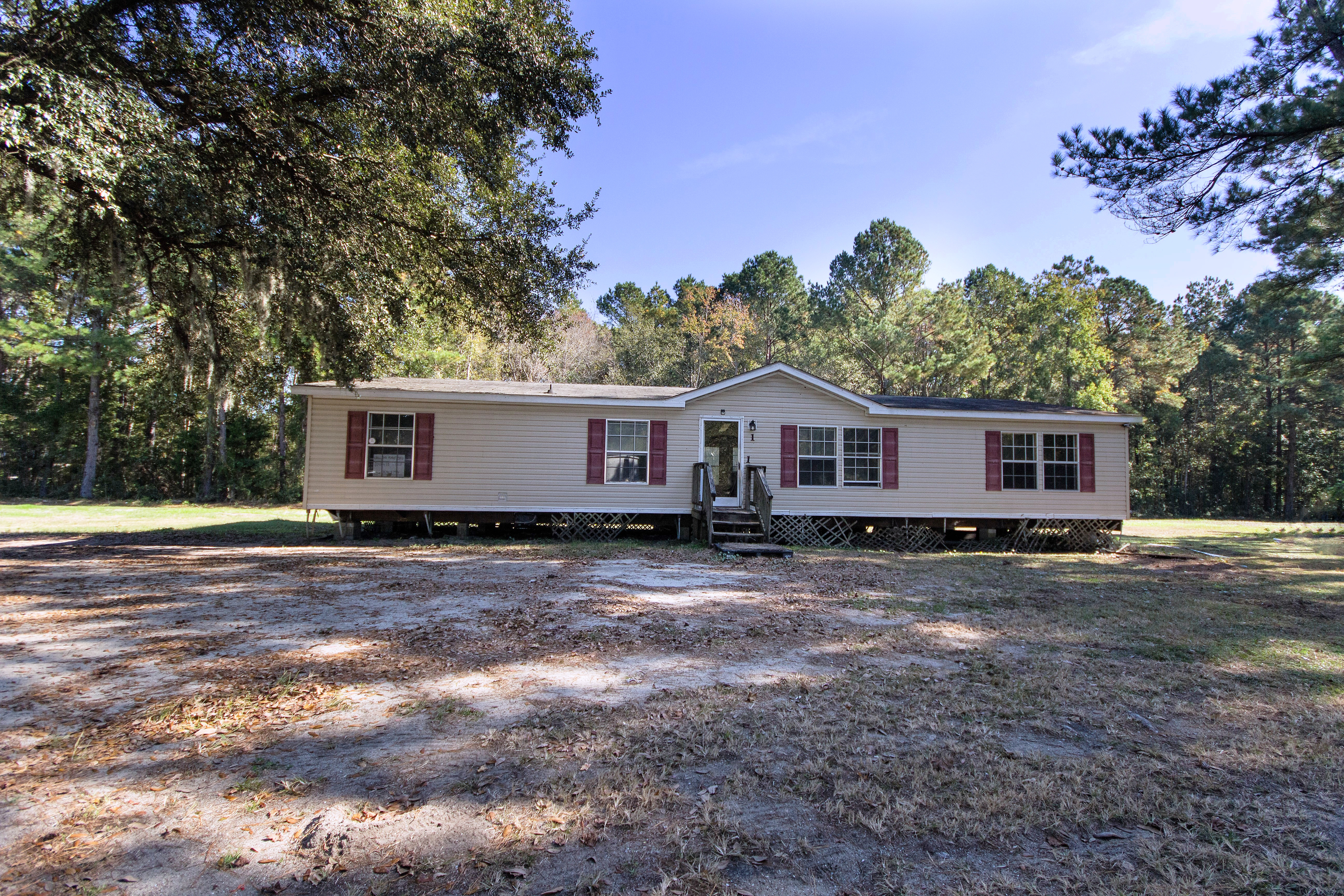 Mobile Home in McClellanville