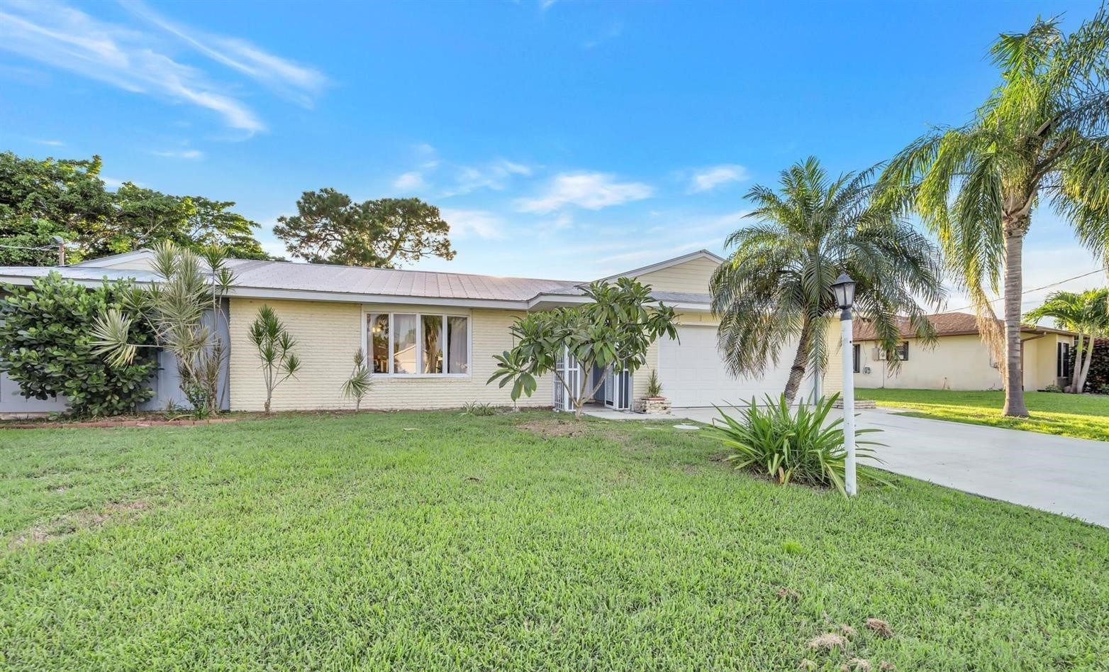 Port St Lucie Home SELLS For 370 000   2486 SE Wishbone Road Front 