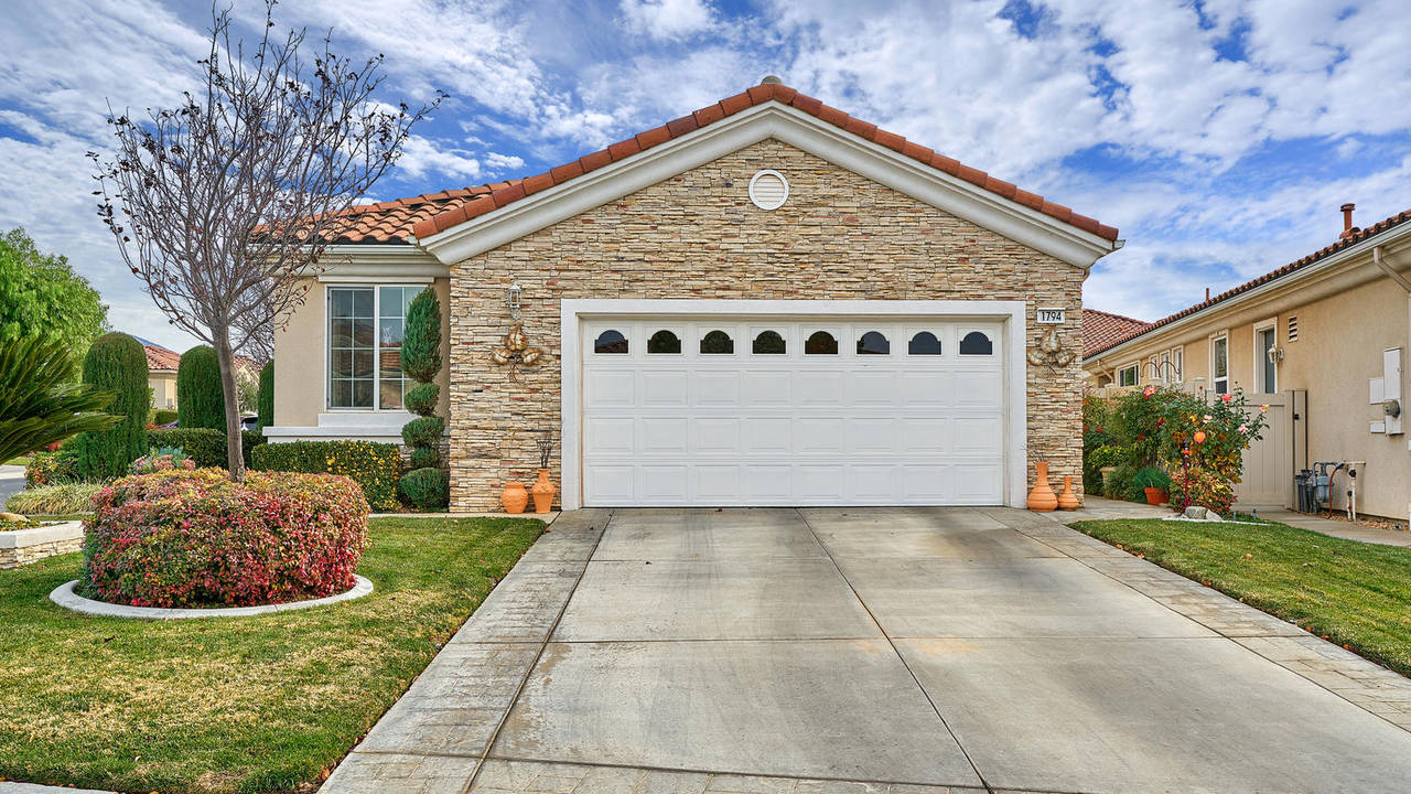 1794_Scottsdale_Rd-large-001-11-1-1500x1000-72dpi.jpg
