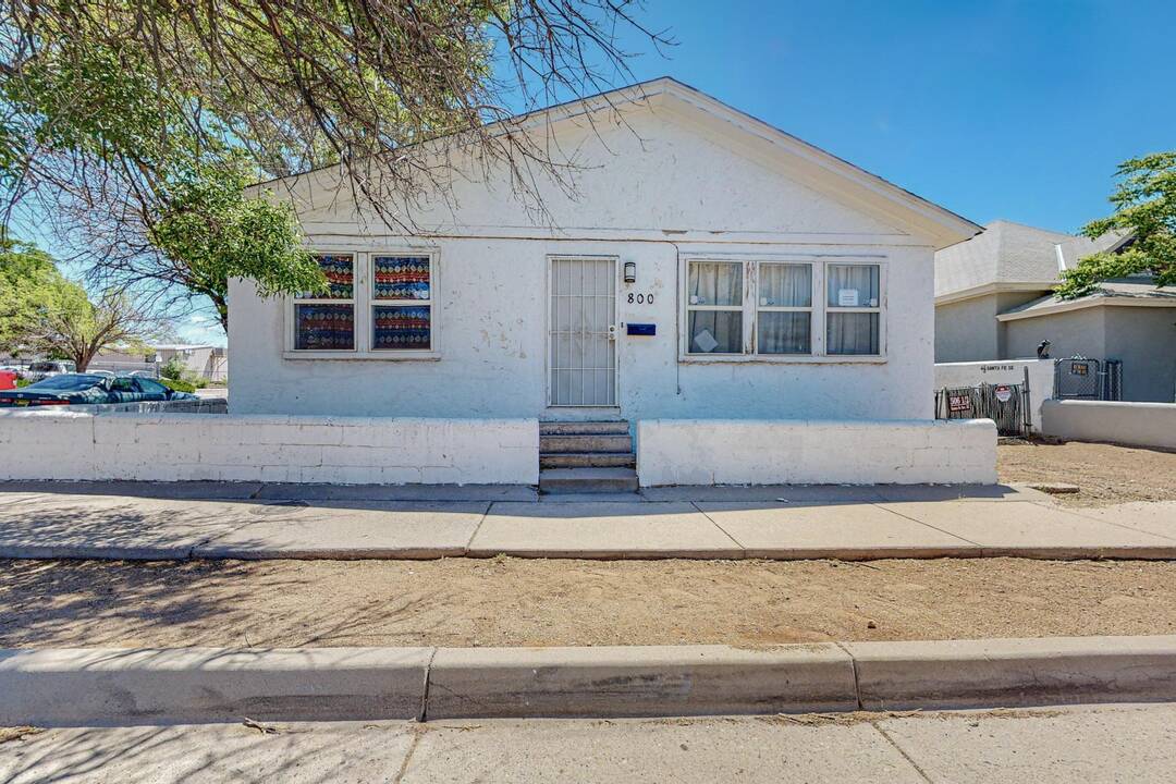 2-800-Edith-Blvd-SE-05162024_111047.jpg