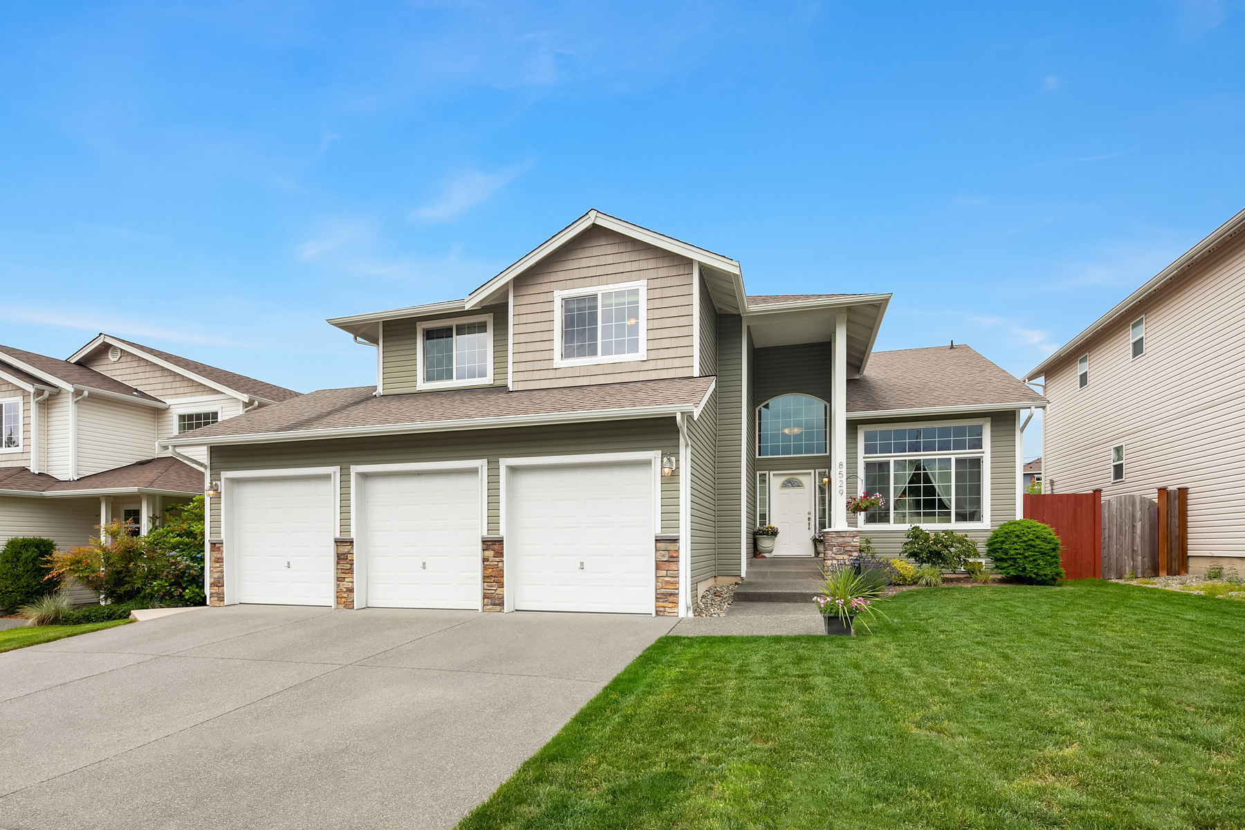 Lake Stevens 5 Bedroom Home for Sale