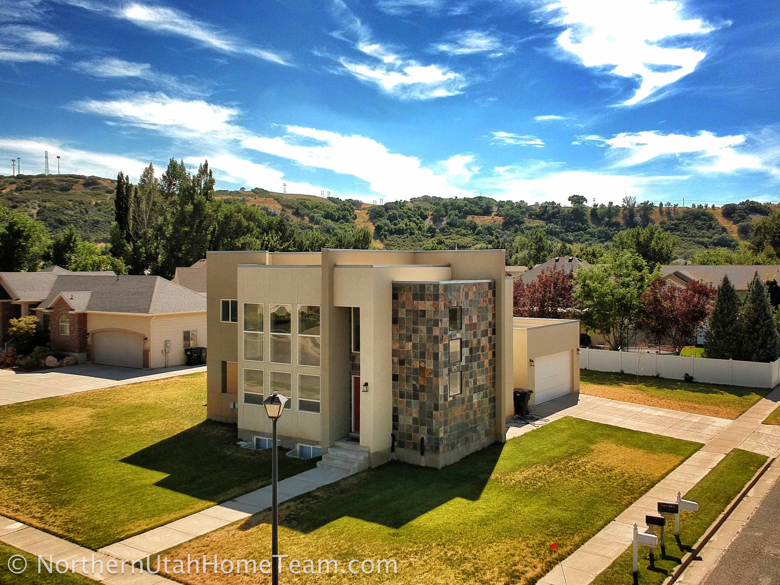 MultiGenerational Modern LoftStyle South er Home