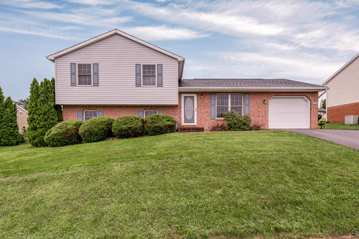 Whispering Hills 34 Amanda Dr, Smithsburg, MD 21783 For