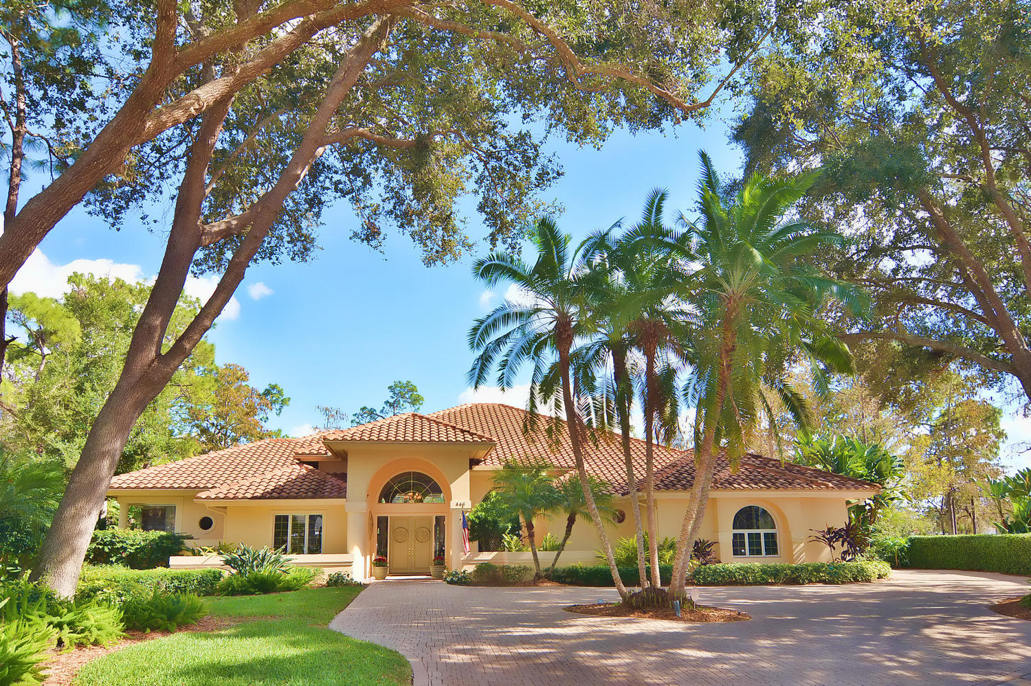 Mindy Just Listed This Spectacular Wyndemere Estate