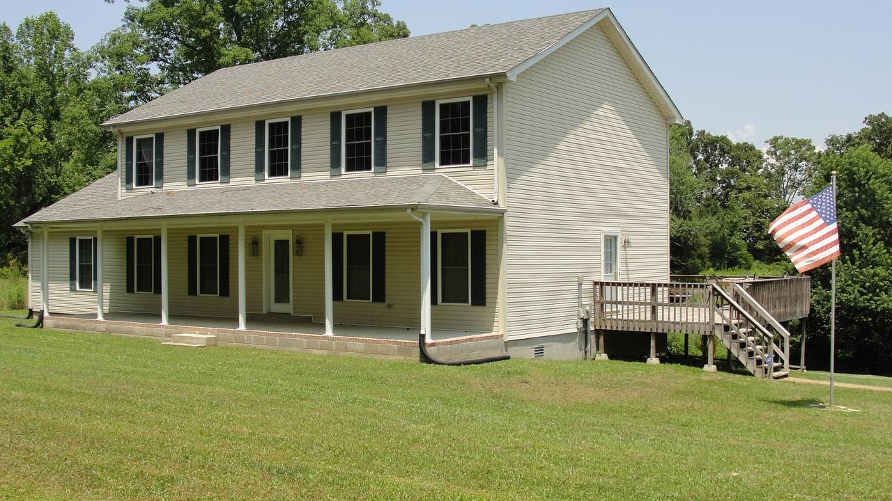 HOUSE.jpg