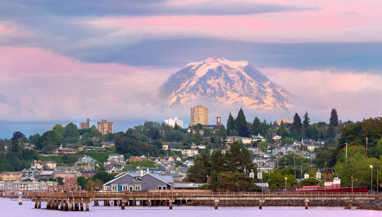 Top Neighborhoods Near JBLM for Relocating Military Fam