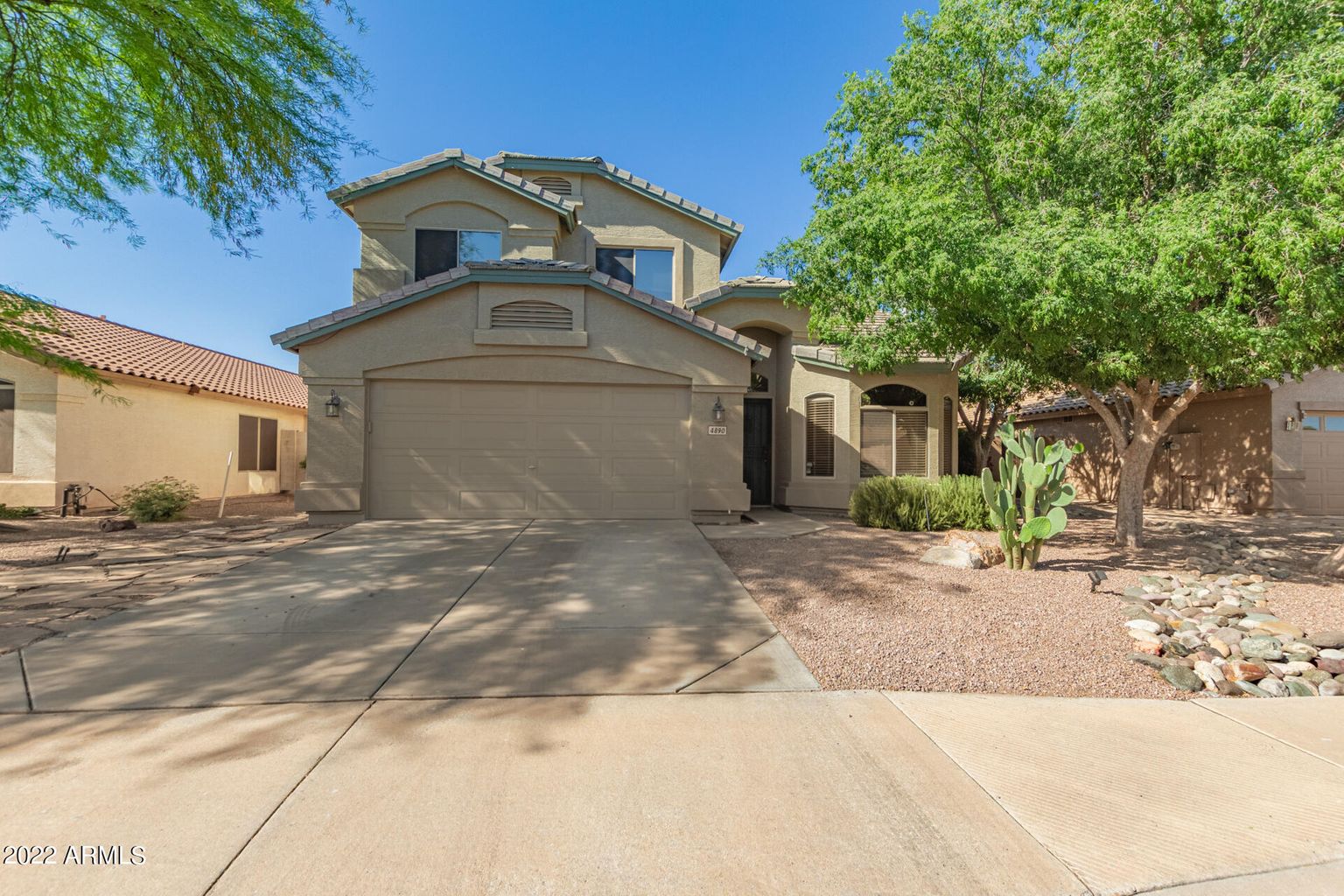 Chandler Home for Sale 4 Bed home in Sun Groves for S