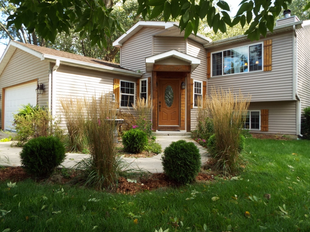 Unique, OneofaKind Carol Beach Estates BiLevel