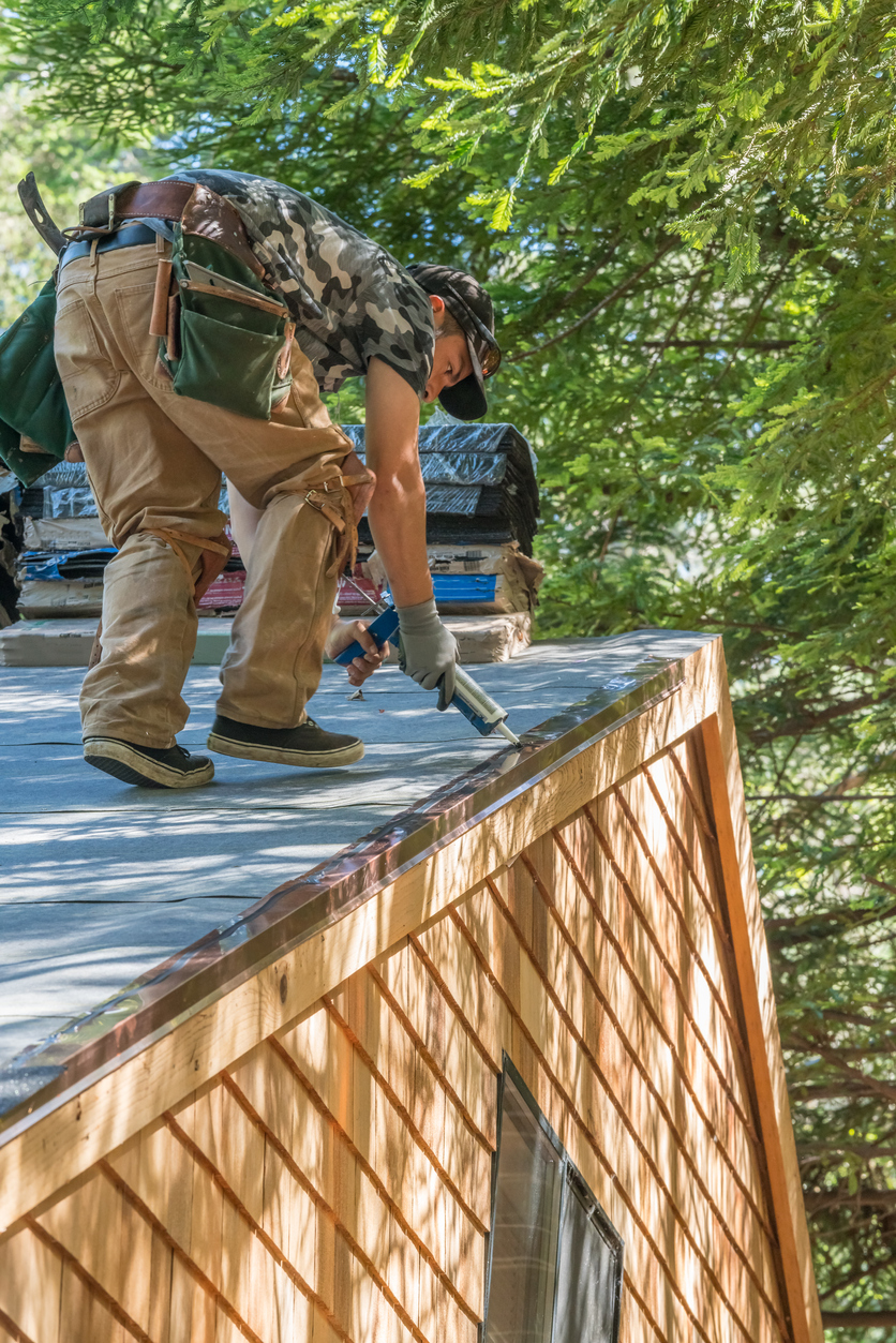 Are Roofing Glue Fumes Toxic?