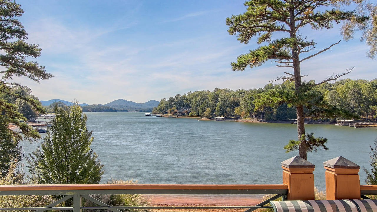 353_Licklog_Rd_Hayesville_NC-large-037-98-IMG_9920_1_2_3_4_5-1500x1000-72dpi.jpg