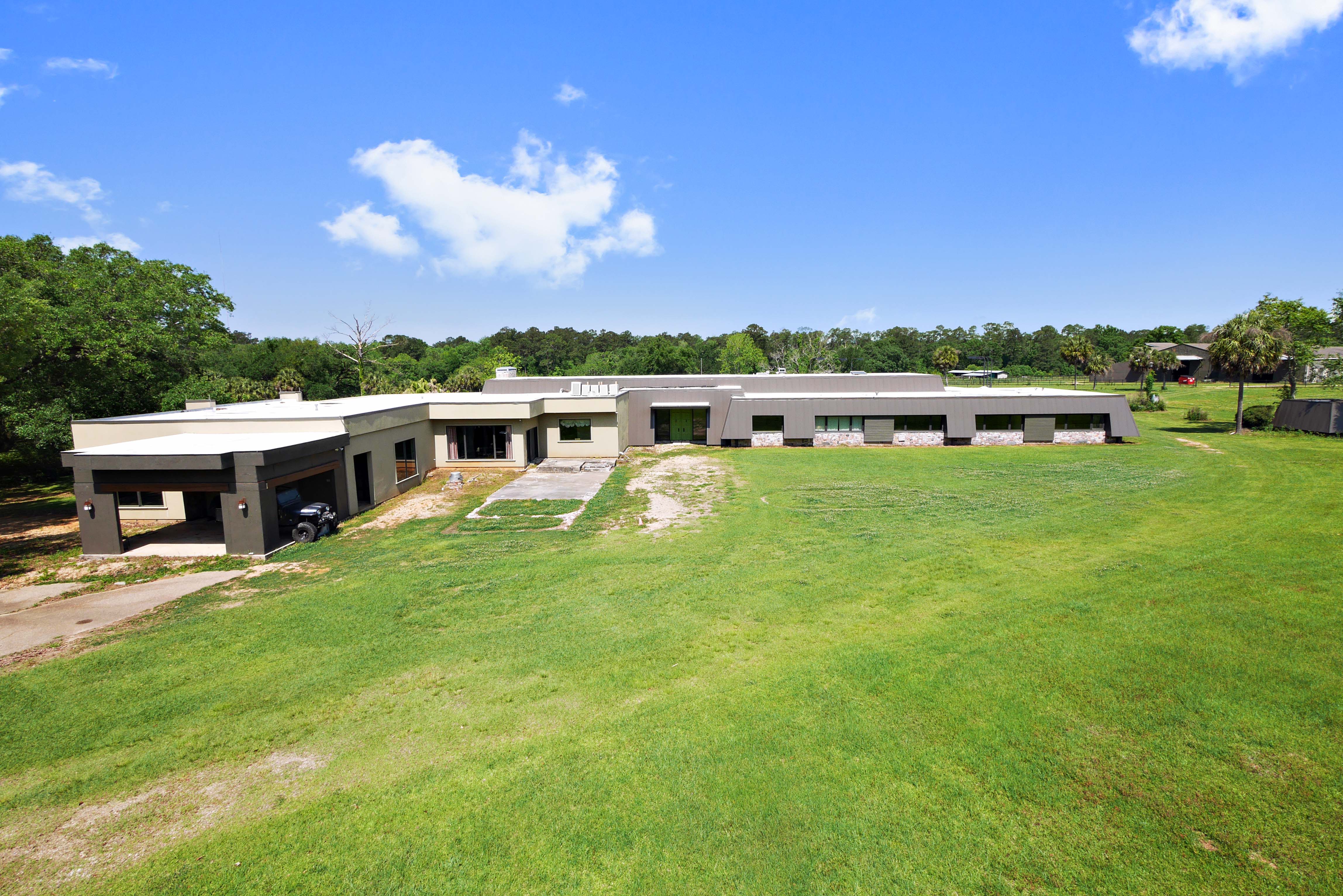 Amazing horse estate over 58 acres 75111 Hwy 1083, Co