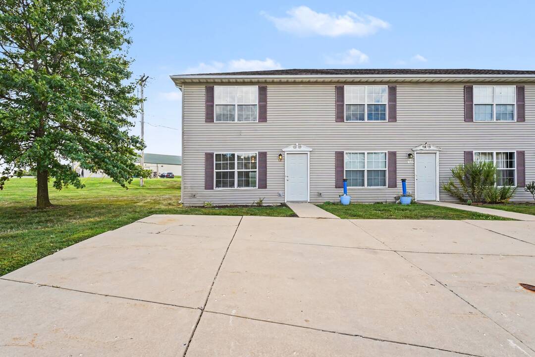 1055_arlington_way_front_prof.jpg