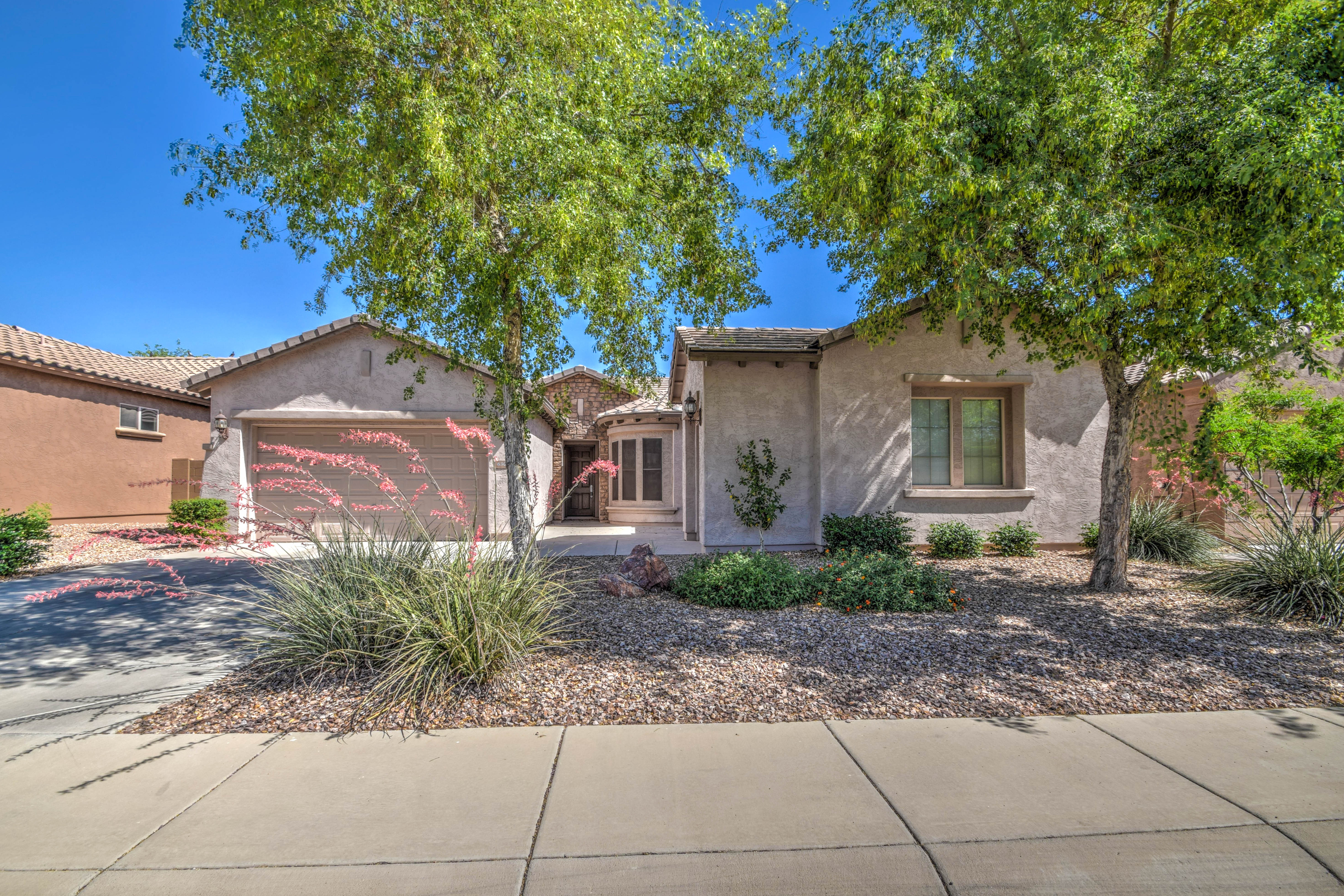 Beautiful Home in Anthem at Merrill Ranch