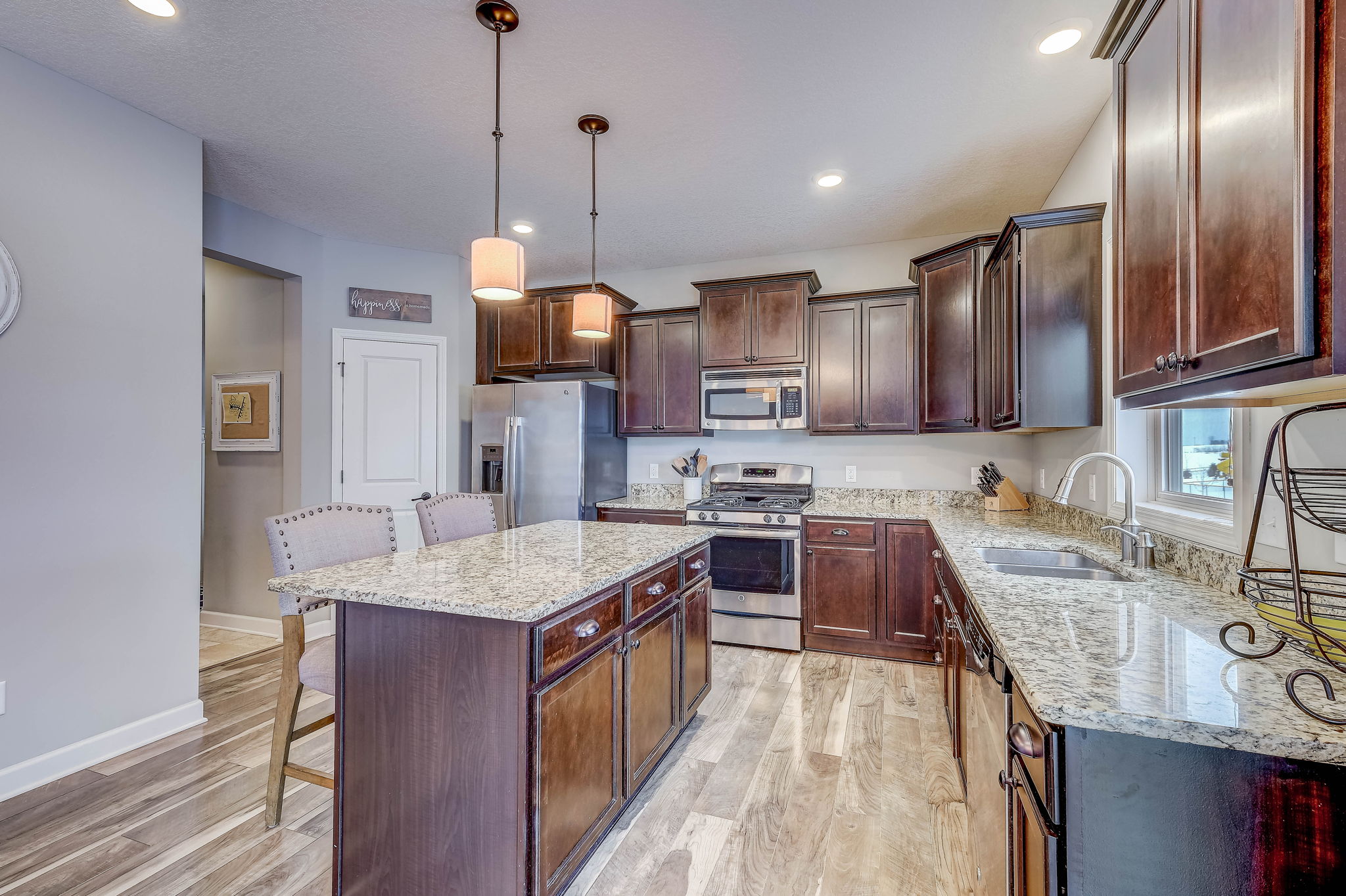 Newer 2 story home in Martin Farms Otsego for sale