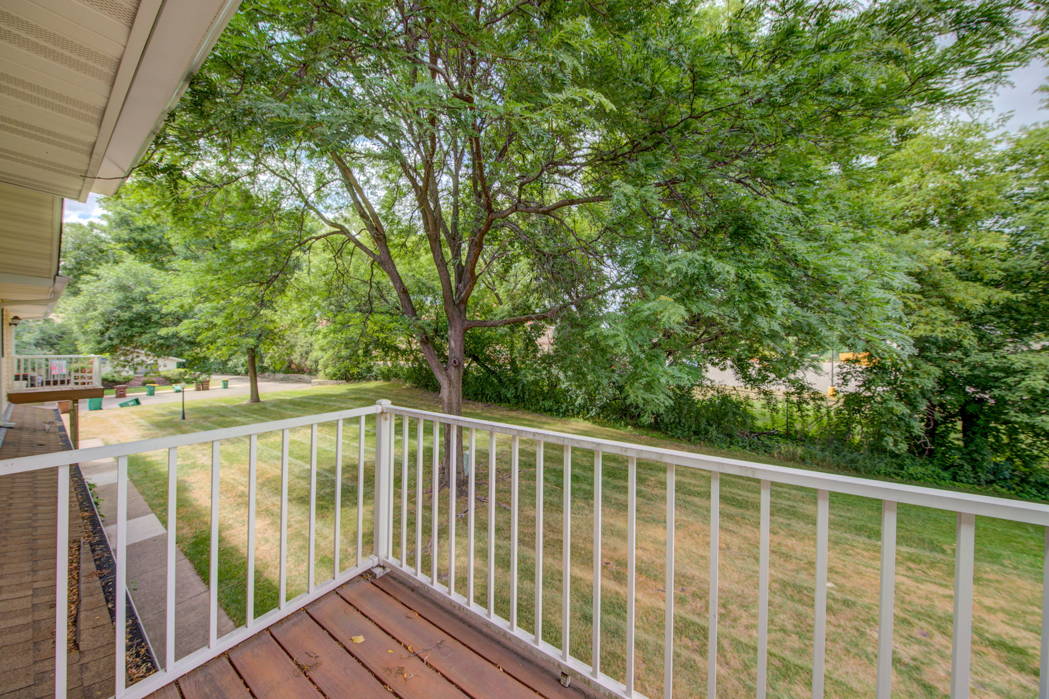 One level Brooklyn Park townhome near park