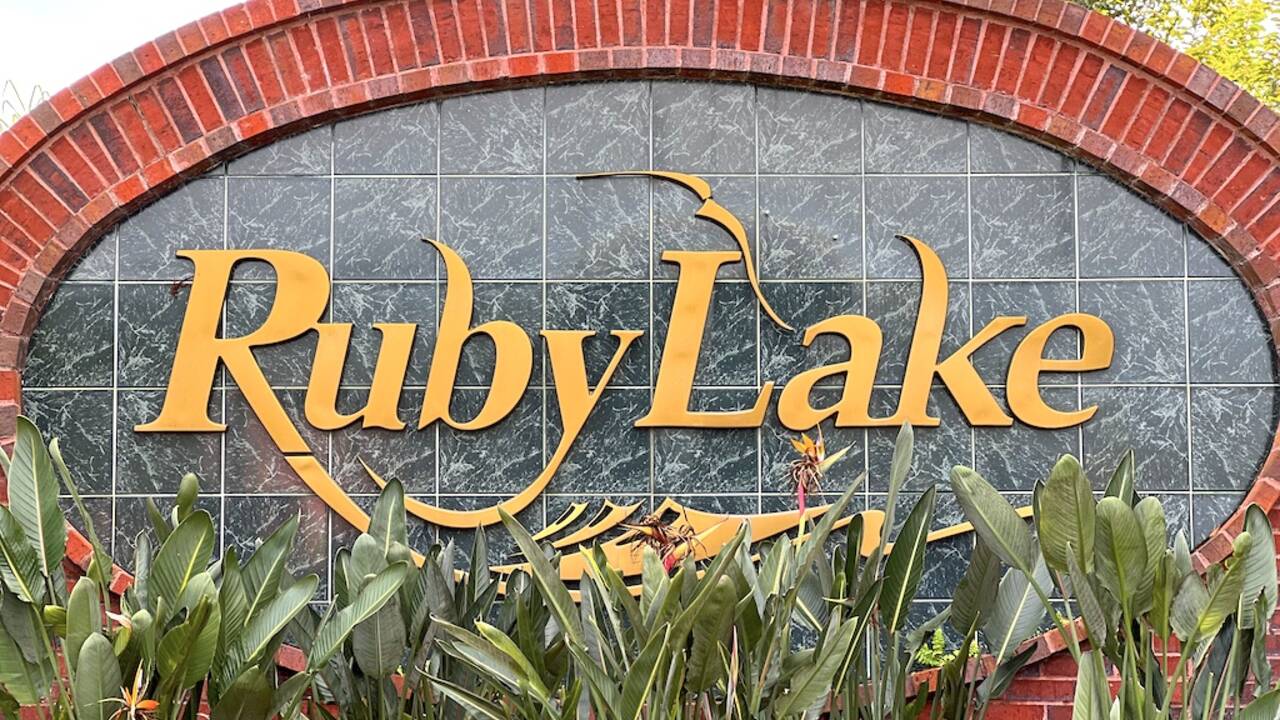 Homes_for_Sale_In_Ruby_Lake.jpg