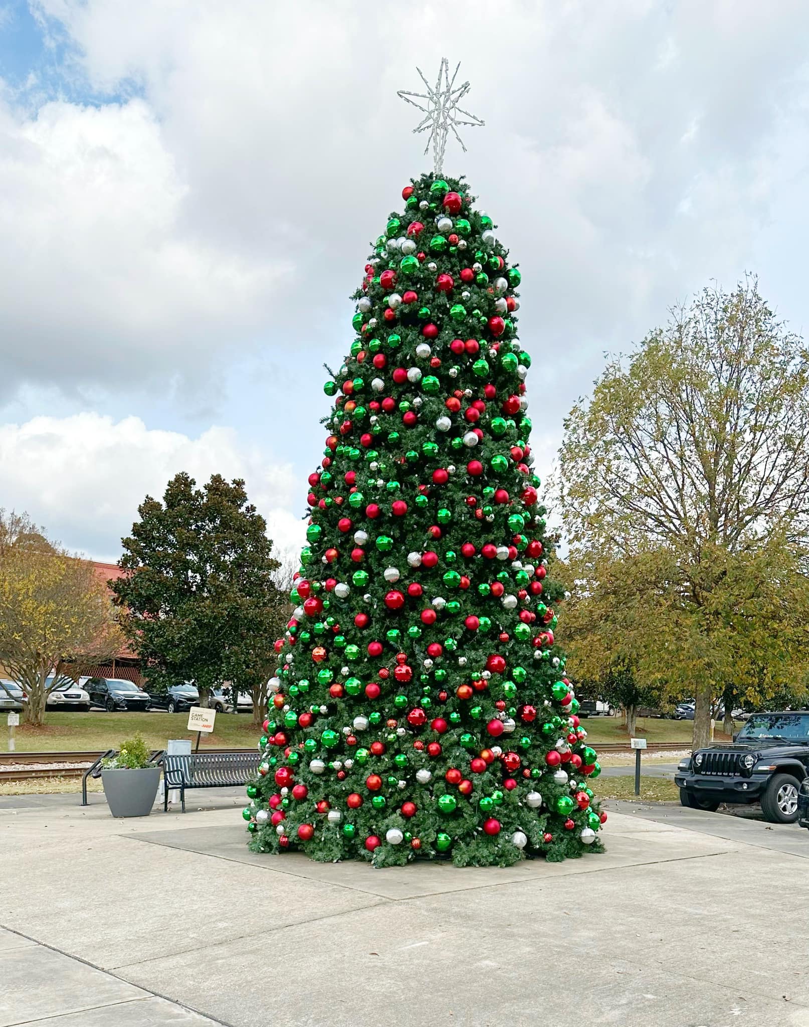 Dazzling array of Christmas events in Opelika, AL to ma