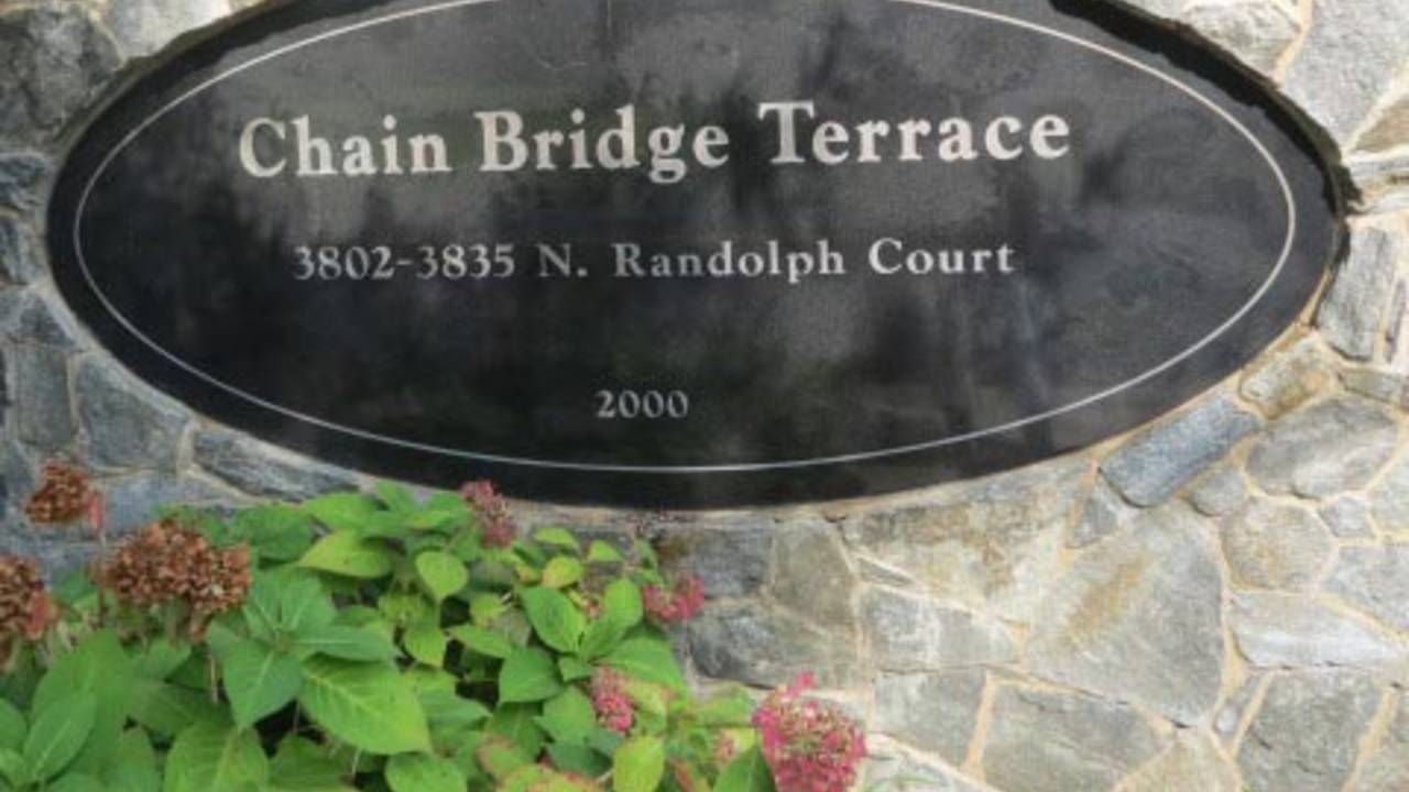 chain-bridge-terrace-arlington-va-townhomes_0698-zrysmedia.jpg