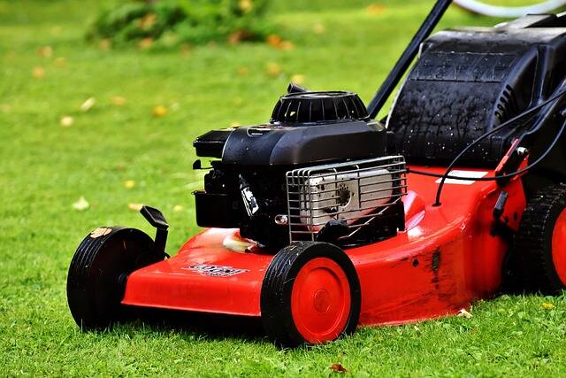 lawn_mower_Alexa_Pixabay.jpg