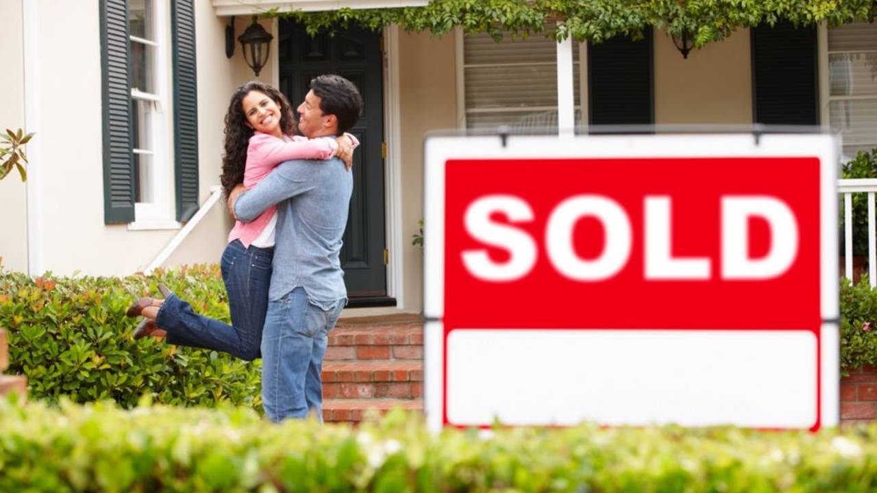 First-Time-Home-Buyers-Everything-you-Need-to-Know-Before-Closing.jpg
