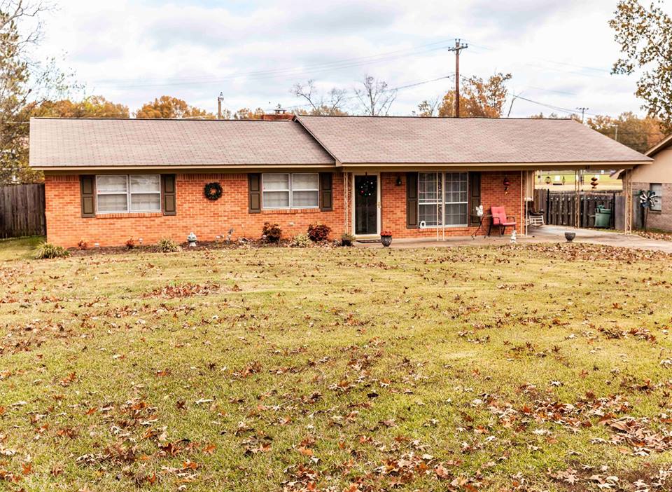 NEW LISTING 69 Park Cir. West Point, MS 39773