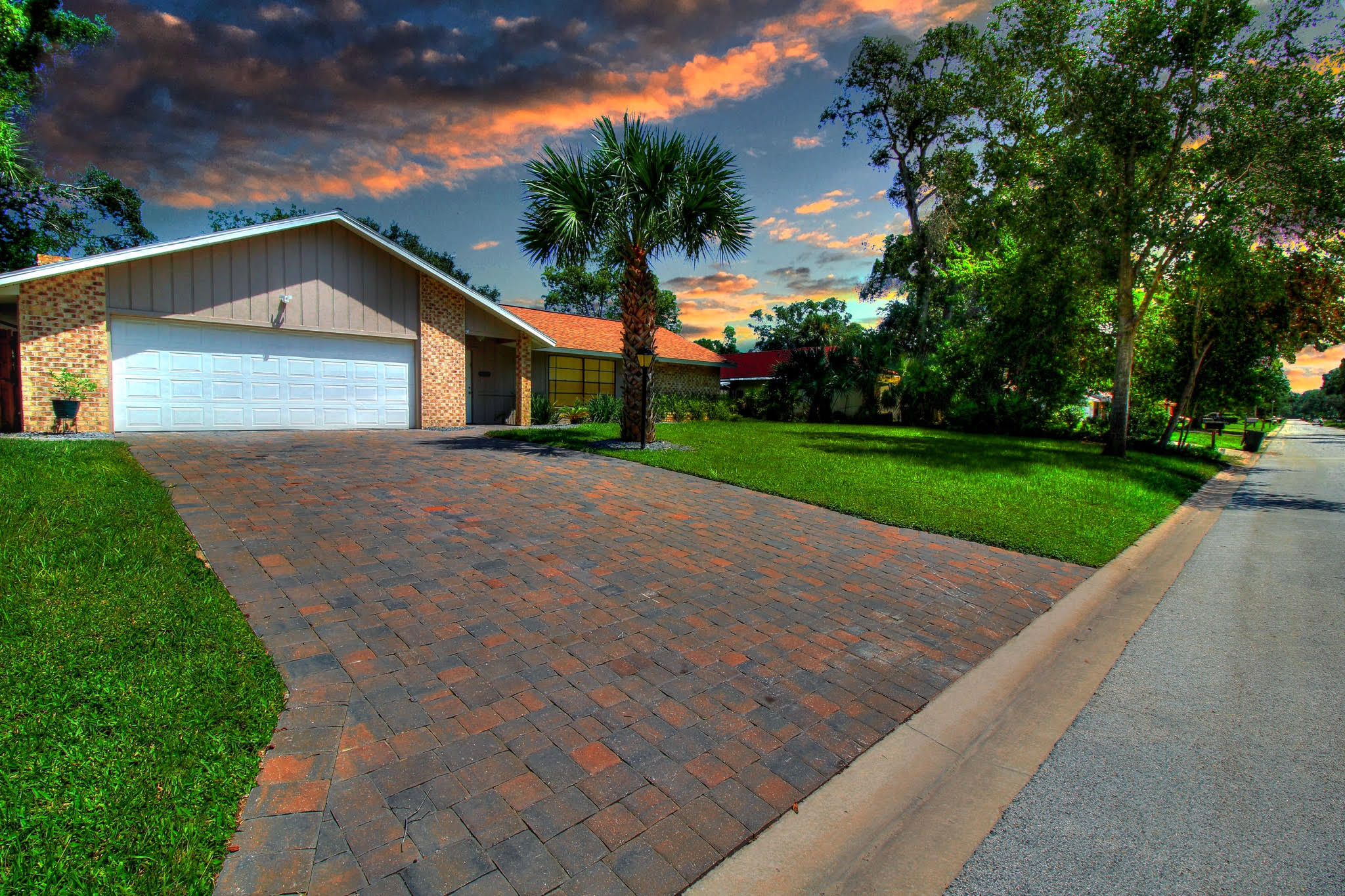 Sale Pending Ormond Beach FL One Level Pool Home with