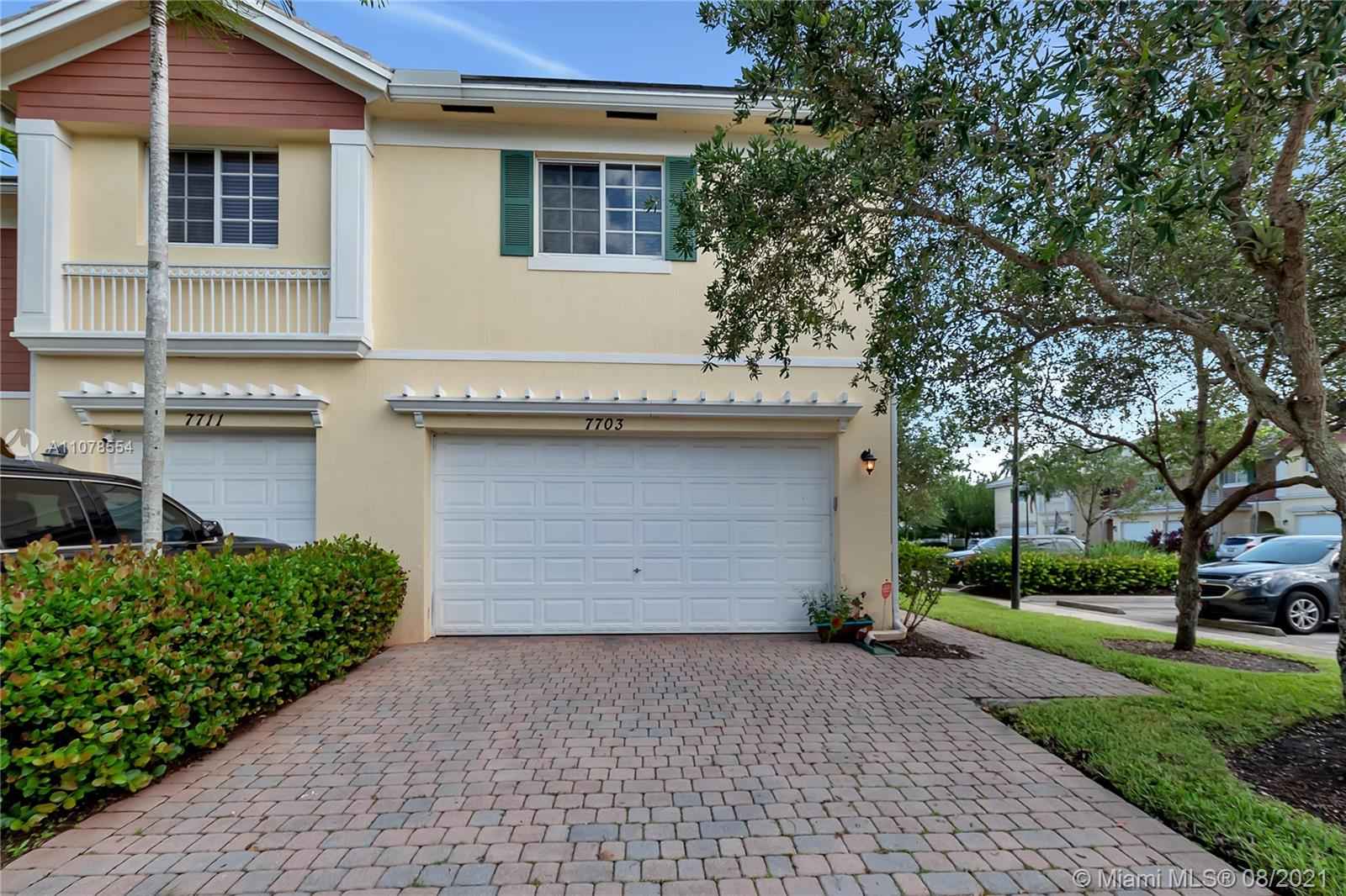 7703 Deercreek Ct 1, Davie FL 33328 Townhouse for S