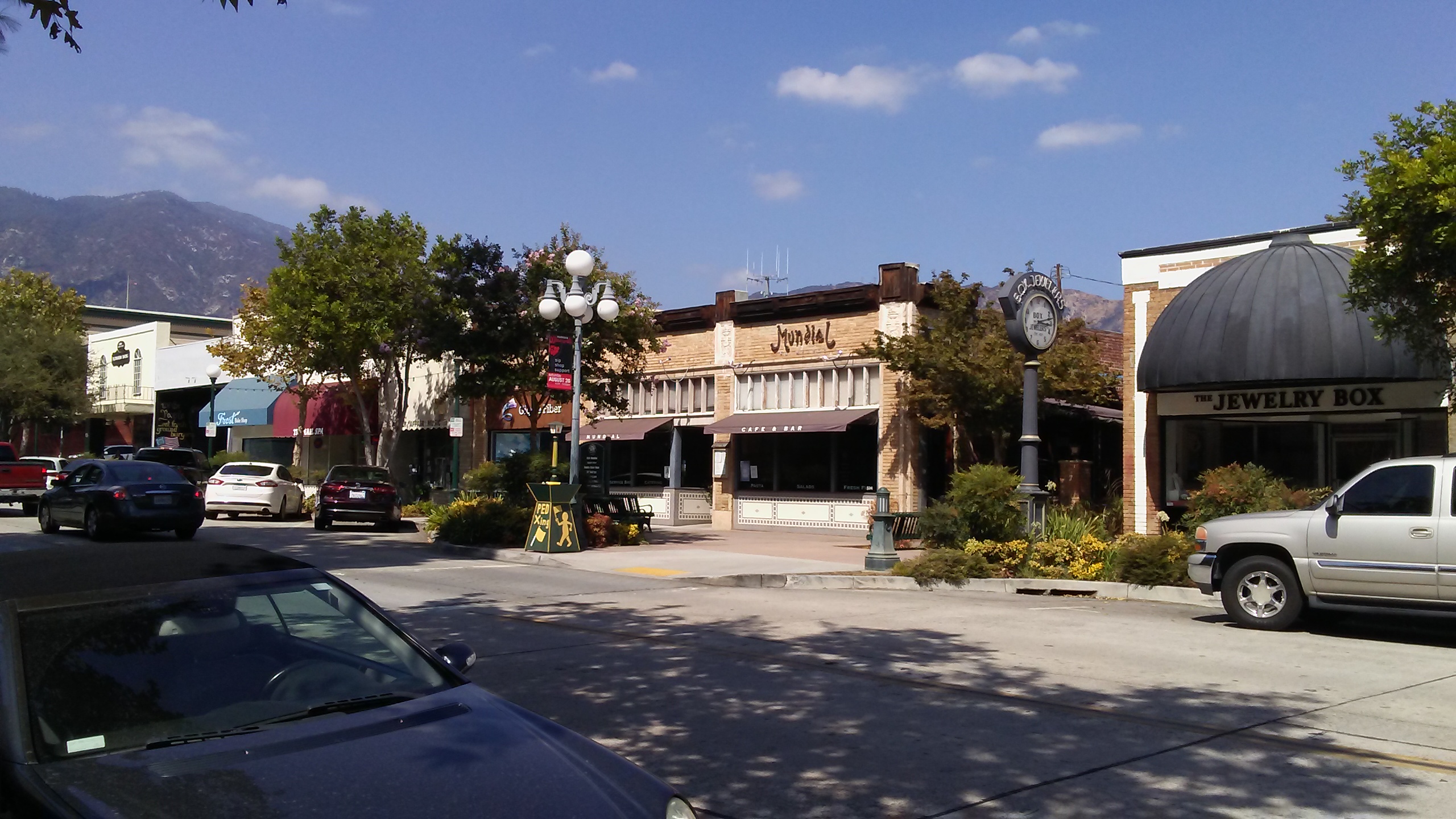 Parke Victoria Condos in Old Town Monrovia Neighborhood